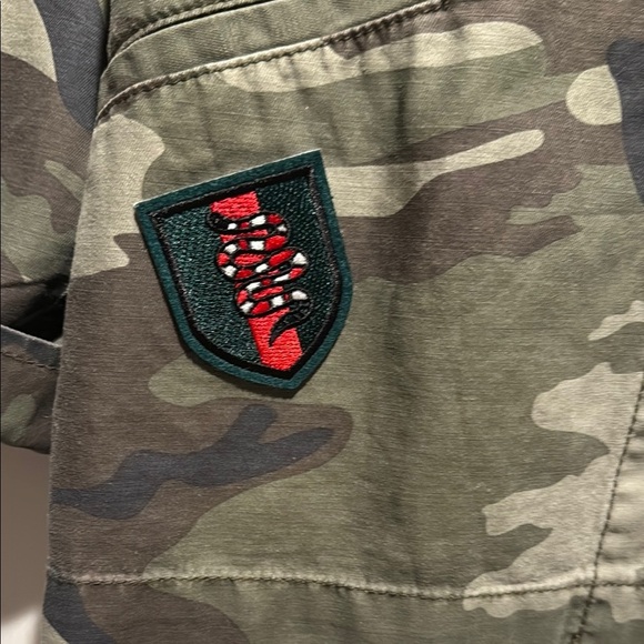 Gucci (custom made) Camouflage surplus jacket with patches medium camo t… - Picture 3 of 6